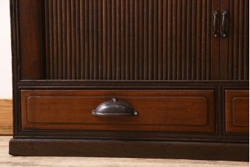 アンティーク家具　古民具・骨董　珍しいシャッター扉(蛇腹扉)式の置き床(収納棚、ローボード)