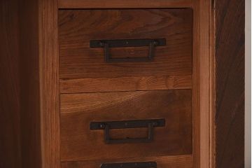 アンティーク家具　古民具・骨董　最上級品　総欅材製の越後帳場箪笥(銭戸棚、収納箪笥)