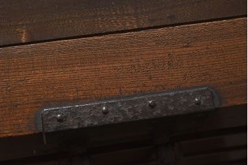 アンティーク家具　古民具・骨董　最上級品　総欅材製の越後帳場箪笥(銭戸棚、収納箪笥)