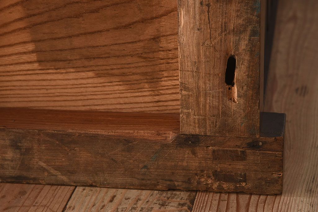 アンティーク家具　古民具・骨董　最上級品　総欅材製の越後帳場箪笥(銭戸棚、収納箪笥)