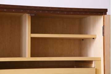 中古　軽井沢彫りが施された上質な衣装箪笥(和タンス、収納棚)(定価120万円)
