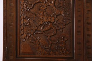 中古　軽井沢彫りが施された上質な衣装箪笥(和タンス、収納棚)(定価120万円)