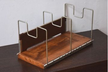 アンティーク雑貨　昭和レトロ　ナラ材　シンプルな本立て(2)