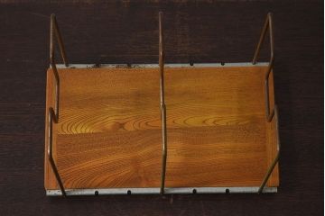 アンティーク雑貨　昭和レトロ　古い栓材製の本立て(1)