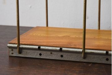 アンティーク雑貨　昭和レトロ　古い栓材製の本立て(1)