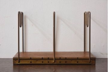 アンティーク雑貨　昭和レトロ　古い栓材製の本立て(3)