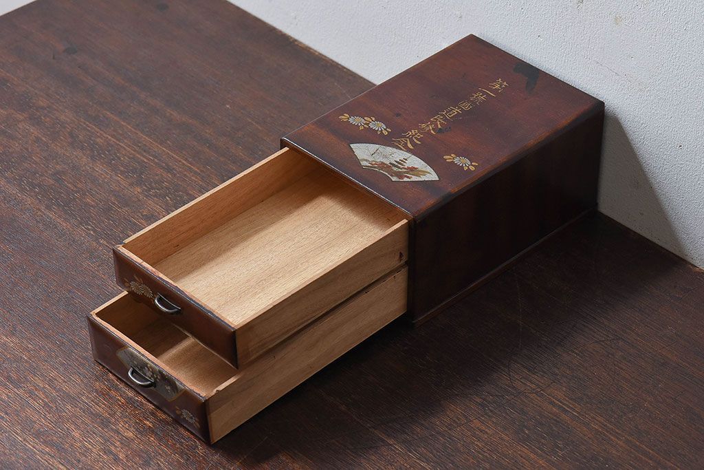 アンティーク雑貨　古民具・骨董　クスノキ材　小引き出し(裁縫箱)