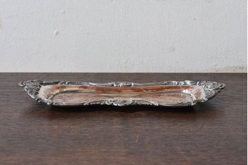 アンティーク雑貨　イギリスアンティーク　優美なデザインが印象的なキャンドルシザー(トレイ付き)