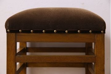 レトロ家具　昭和レトロ　古いナラ材のクッションスツール(椅子、チェア、角スツール)(1)