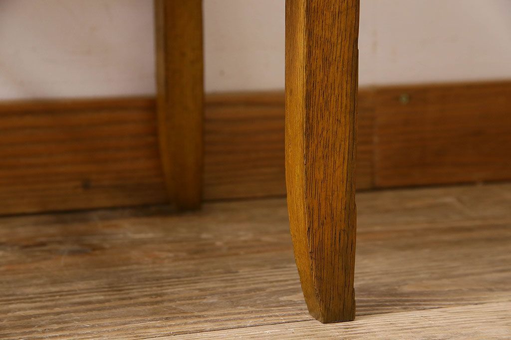 レトロ家具　昭和レトロ　古いナラ材のクッションスツール(椅子、チェア、角スツール)(2)