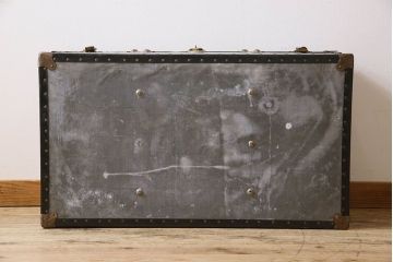 イギリスアンティーク　古い質感が味のあるトランク(収納箱)