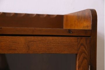 アンティーク家具　大正ロマン　象嵌入り　お洒落な扉が印象的な本箱(ブックケース、本棚、収納棚)