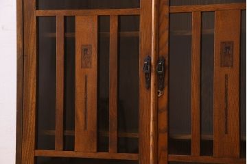 アンティーク家具　大正ロマン　象嵌入り　お洒落な扉が印象的な本箱(ブックケース、本棚、収納棚)
