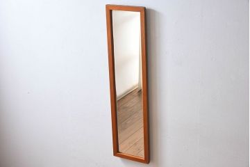 アンティーク雑貨　昭和レトロ　ヒノキ材製の細見なウォールミラー(姿見、鏡)