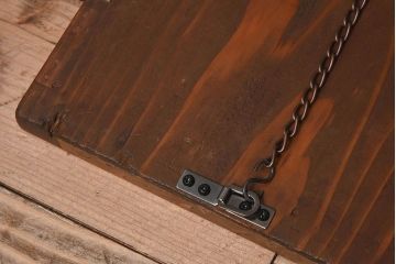 アンティーク雑貨　昭和レトロ　ヒノキ材製の細見なウォールミラー(姿見、鏡)
