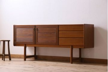 北欧家具　ビンテージ　A.H.Mackintosh(マッキントッシュ)製のサイドボード(ローボード、リビングボード)