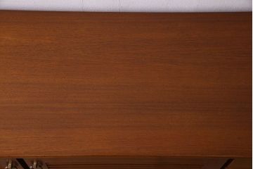 北欧家具　ビンテージ　A.H.Mackintosh(マッキントッシュ)製のサイドボード(ローボード、リビングボード)