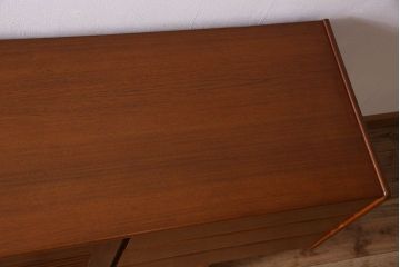 北欧家具　ビンテージ　A.H.Mackintosh(マッキントッシュ)製のサイドボード(ローボード、リビングボード)