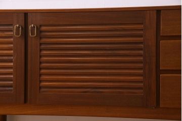 北欧家具　ビンテージ　A.H.Mackintosh(マッキントッシュ)製のサイドボード(ローボード、リビングボード)