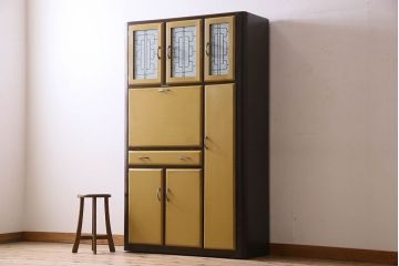 ヴィンテージ家具　イギリスビンテージ　NEATETTE社製　お洒落なペイントが施されたキッチンキャビネット(食器棚、収納棚)