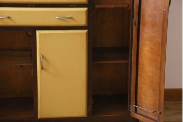ヴィンテージ家具　イギリスビンテージ　NEATETTE社製　お洒落なペイントが施されたキッチンキャビネット(食器棚、収納棚)