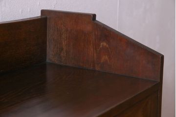 アンティーク家具　大正ロマン　美しい透かし彫りが印象的な本箱(ブックケース、本棚、収納棚)