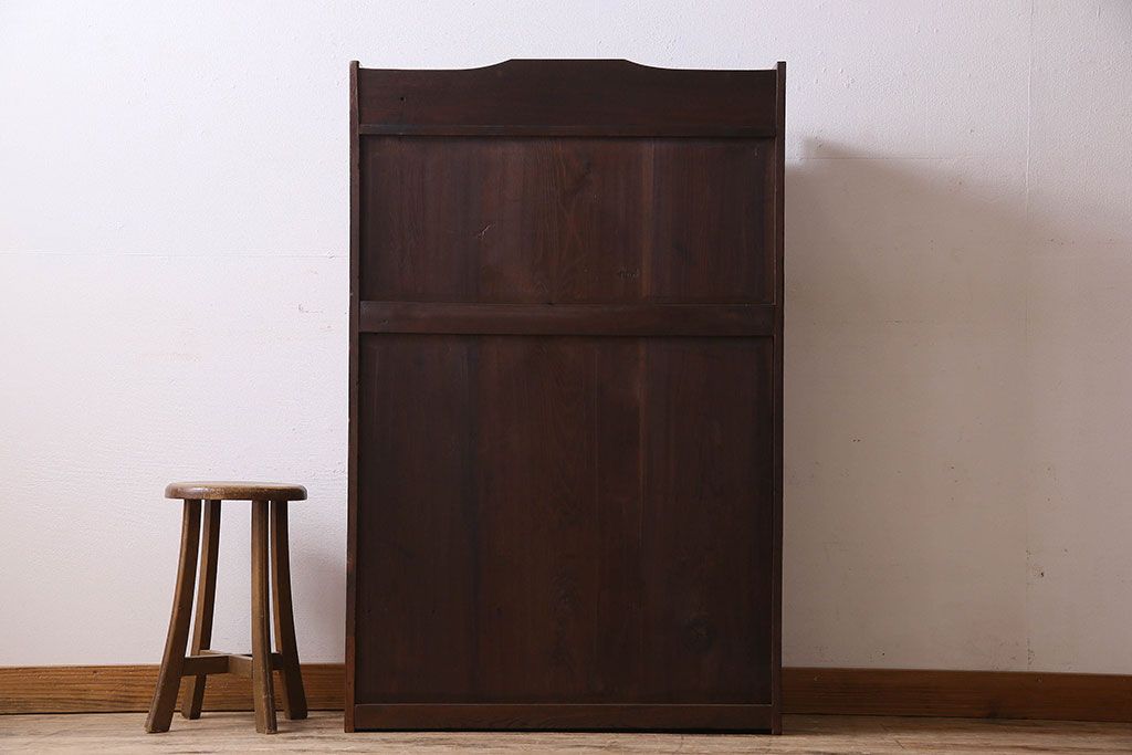 アンティーク家具　大正ロマン　美しい透かし彫りが印象的な本箱(ブックケース、本棚、収納棚)