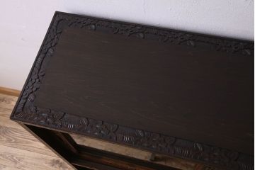 中古　伝統工芸　軽井沢彫りを施した華やかな茶箪笥(茶棚、収納棚)