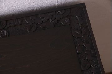 中古　伝統工芸　軽井沢彫りを施した華やかな茶箪笥(茶棚、収納棚)