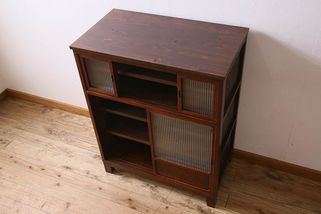 アンティーク家具　モールガラス引き戸　前面欅材　和製アンティークの収納棚(戸棚、本箱、ブックケース)