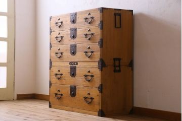 アンティーク家具　明治大正期　シンプルで上品な和製アンティーク五丁引き重ね二本松箪笥(衣装箪笥)