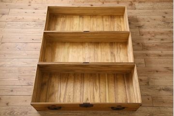 アンティーク家具　明治大正期　シンプルで上品な和製アンティーク五丁引き重ね二本松箪笥(衣装箪笥)