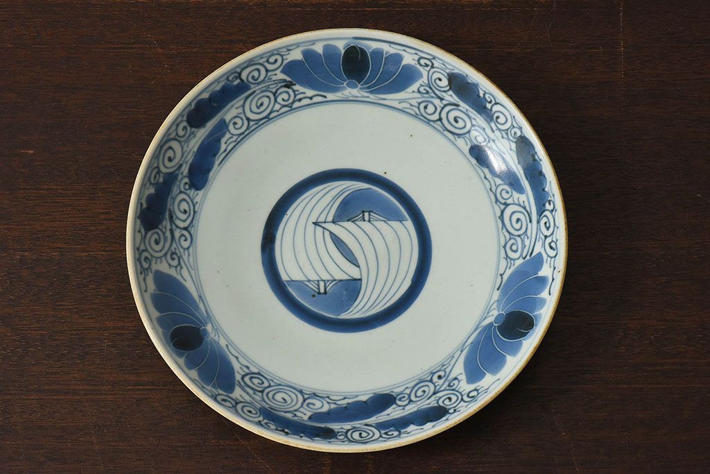 アンティーク雑貨　古民具・骨董　江戸期　染付　帆に蓮文　大皿(伊万里)