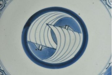 アンティーク雑貨　古民具・骨董　江戸期　染付　帆に蓮文　大皿(伊万里)