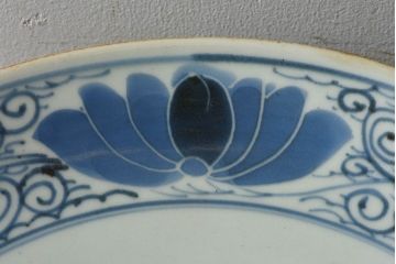 アンティーク雑貨　古民具・骨董　江戸期　染付　帆に蓮文　大皿(伊万里)