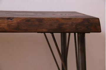 アンティーク家具　和製アンティーク　耳付き天板　古い欅材一枚板の鉄脚ベンチ(アイアンベンチ、長椅子、ローテーブル)