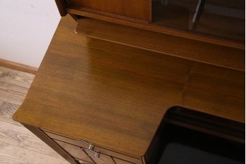 北欧家具　ビンテージ　HARRIS LEBUS(ハリス・リーブス)社　サイドキャビネット(サイドボード)