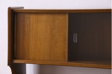 北欧家具　ビンテージ　HARRIS LEBUS(ハリス・リーブス)社　サイドキャビネット(サイドボード)