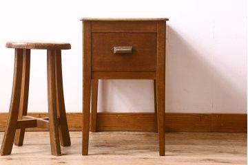 アンティーク雑貨　昭和レトロ　小さくて可愛らしいサイドテーブル(チェスト、小物収納)