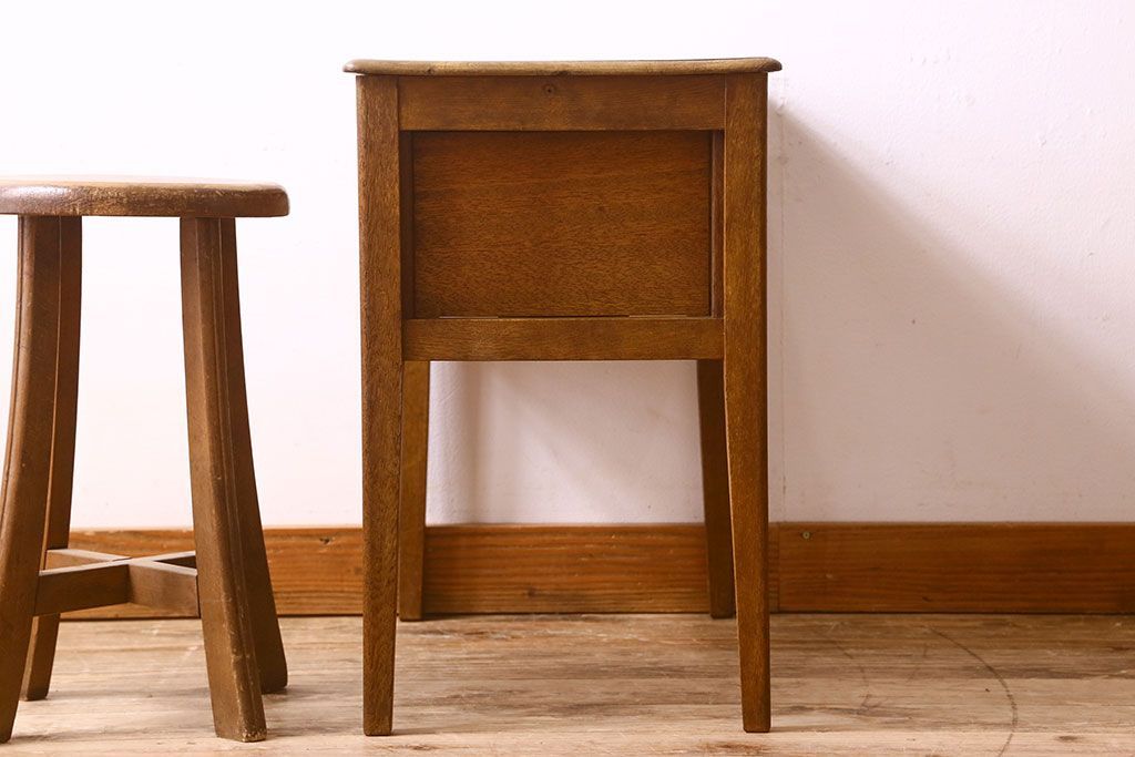 アンティーク雑貨　昭和レトロ　小さくて可愛らしいサイドテーブル(チェスト、小物収納)