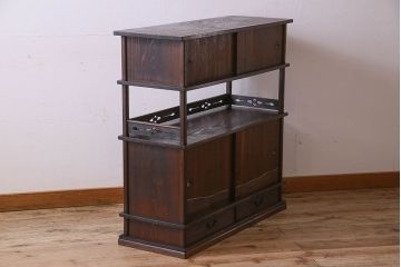 アンティーク家具　上手物　杢目の良い杉材使用　和製アンティークの茶棚(飾り棚、茶箪笥)