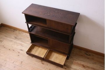 アンティーク家具　上手物　杢目の良い杉材使用　和製アンティークの茶棚(飾り棚、茶箪笥)
