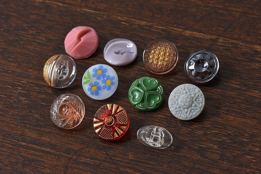 アンティーク雑貨　ビンテージ　チェコガラスボタン11個セット(1)