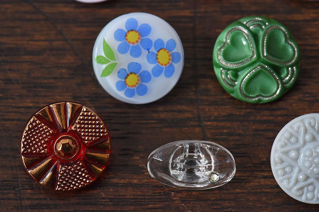 アンティーク雑貨　ビンテージ　チェコガラスボタン11個セット(1)