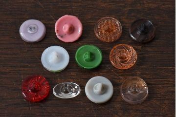 アンティーク雑貨　ビンテージ　チェコガラスボタン11個セット(1)