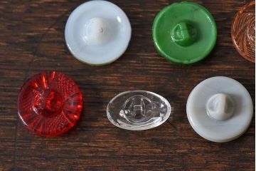 アンティーク雑貨　ビンテージ　チェコガラスボタン11個セット(1)