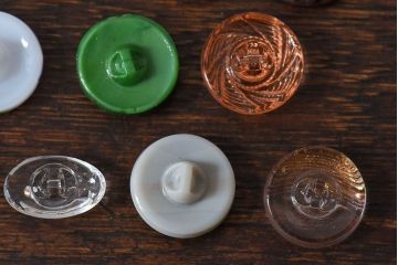 アンティーク雑貨　ビンテージ　チェコガラスボタン11個セット(1)