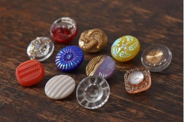 アンティーク雑貨　ビンテージ　チェコガラスボタン11個セット(2)