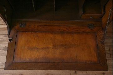 アンティーク家具　和製アンティーク　タモ材　色ガラス入り!上質なデザインのライティングビューロー(机、在宅ワーク、在宅用デスク、収納棚)