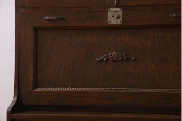 アンティーク家具　和製アンティーク　タモ材　色ガラス入り!上質なデザインのライティングビューロー(机、在宅ワーク、在宅用デスク、収納棚)